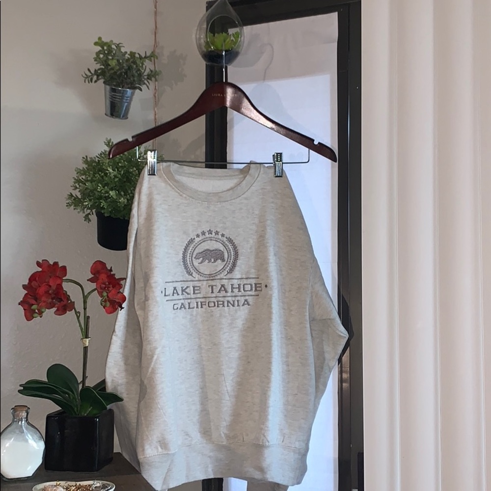 -Vintage 90s Style- Lake Tahoe California Sweater